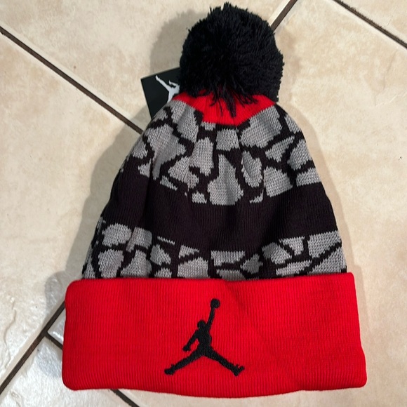 Michael Jordan # 23 Winter Hat , Unisex - Picture 1 of 2